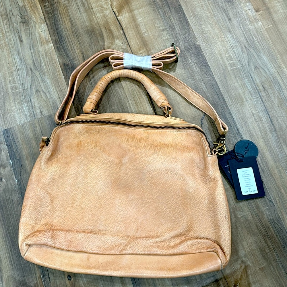 NWT tan leather handbag with detachable strap